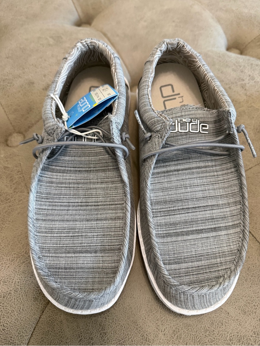 New Hey Dude Wally Knit Slip-On Shoes - Light Gray size 6 youth